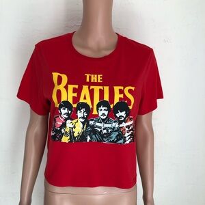 The BEATLES Graphic Print Red Cropped T-Shirt Women’s Size L Short Sleeves Top